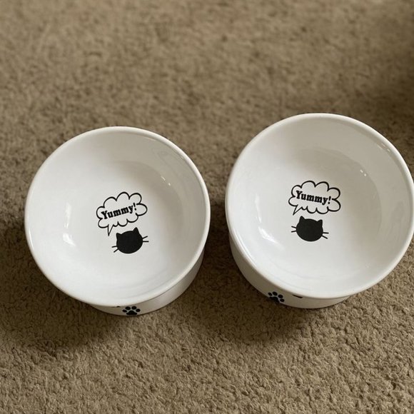 Cat food bowls - Picture 2 of 3